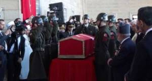 ​Qəzada şəhid olan polkovnik dəfn edildi  Xəbər şəkili