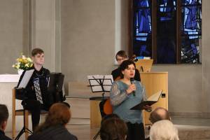 Əcnəbi solistlər xalq mahnılarımızı ifa ediblər (FOTO) Xəbər şəkili