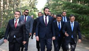 Britaniya Suriya liderini "qara siyahıdan" çıxarıb