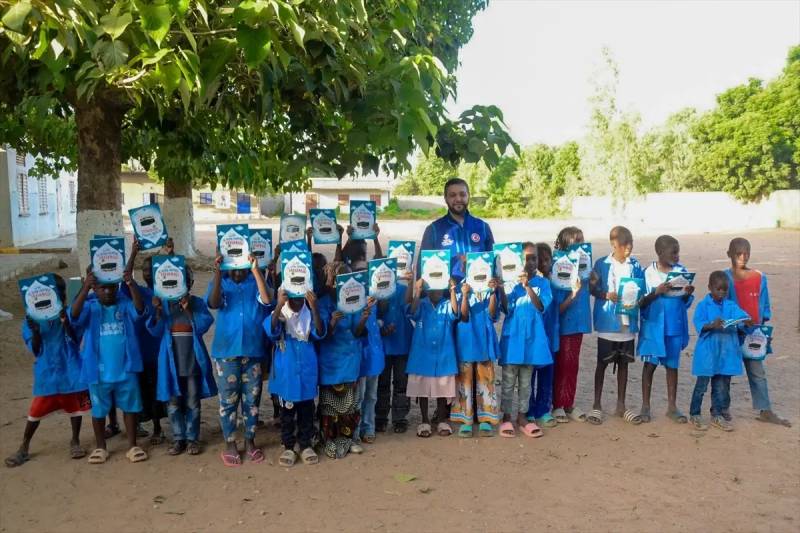 Türkiyə Seneqaldakı Məktəblilərə Təhsil Dəstəyi Göstərdi: Bandia İbtidai Məktəbinə Dərs Vəsaitləri Çatdırıldı Xəbər şəkili