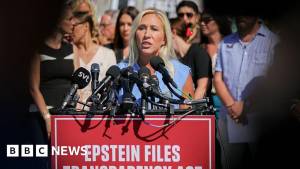 Donald Tramp və Sadiq Müttəfiqi Marcori Teylor Qrin Arasında Kəskin İctimai Mübahisə Başlayıb Xəbər şəkili