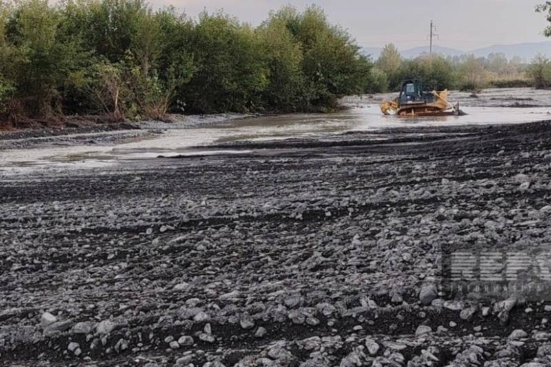 Oğuzdan axan dağ çaylarında qabaqlayıcı tədbirlər görülür