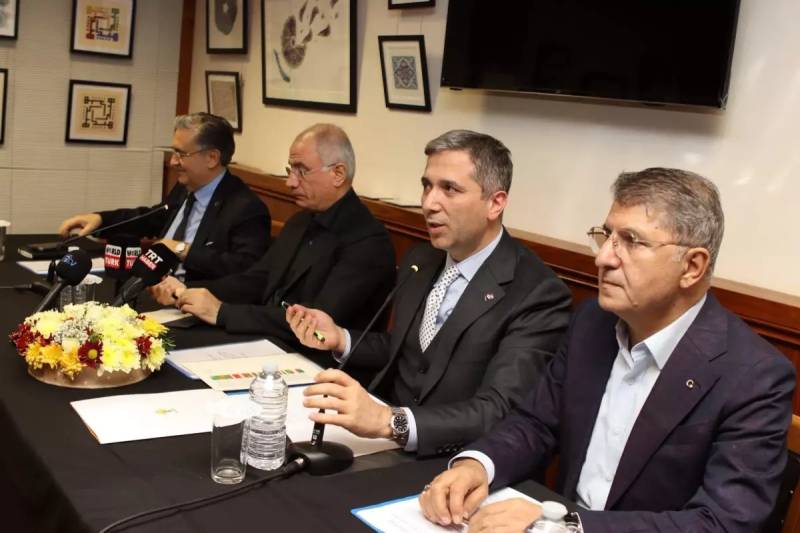 AK Partiya Sədr Müavini Zəfər Sırakaya Londonda Qeyri-Hökumət Təşkilatları ilə Görüşüb Xəbər şəkili