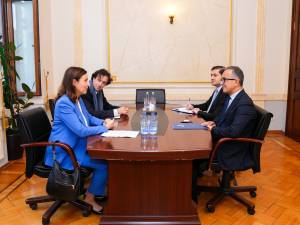 Aİ Azərbaycanla münasibətlərin inkişafına töhfə verəcək layihələrə dəstək göstərməyə hazırdır – Səfir Xəbər şəkili