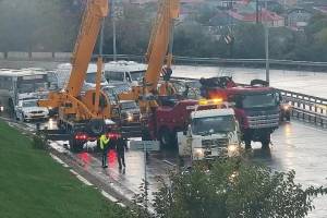 Nasaz yük avtomobili Zığ şosesində sıxlığa səbəb olub Xəbər şəkili