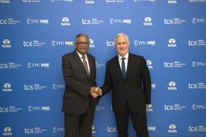 Hindistanın TCS Şirkəti 2 Milyard Dollarlıq Süni İntellekt Data Mərkəzləri Layihəsinin Yarısını TPG İlə Maliyyələşdirir Xəbər şəkili