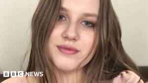 Madeleine McCann olduğunu iddia edən Julia Wandelt valideynləri təqib etdiyinə görə cəzalandırıldı Xəbər şəkili