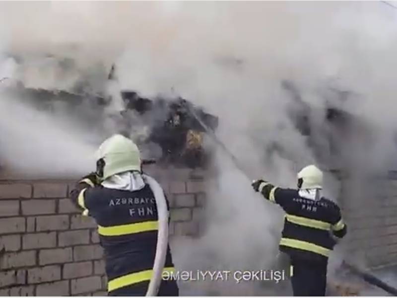 Qəbələdə tövlədə yanğın olub, 10 ton ot bağlaması yanıb (VİDEO)