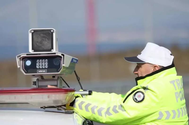 Nəqliyyat Nazirliyi Avtomobil Yollarında Standartlaşmaya Başladı: 32 Mindən Çox Lövhə Yığışdırıldı