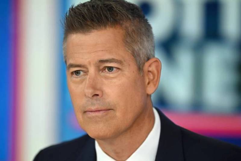 Pentaqon ABŞ Nəqliyyat Nazirliyinə öz aviasiya dispetçerlərini işə götürməyi təklif edib