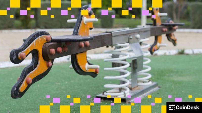 Bitcoin və Ether Stabil Qalır: Treydrlər Kripto Bazarda Növbəti Əsas Hərəkəti Gözləyir