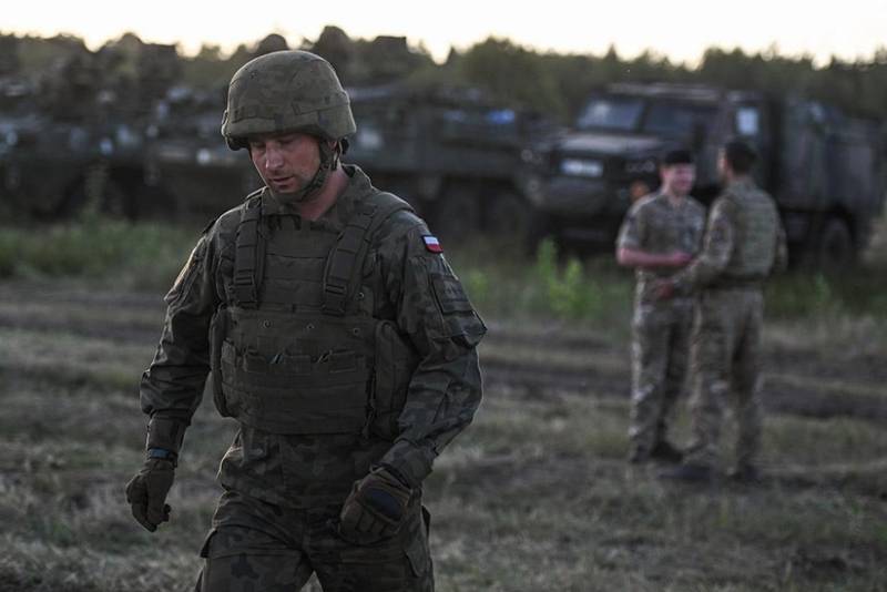 Polşa Ukraynadakı vəziyyətdən asılı olmayaraq silahlanmağa davam edəcək