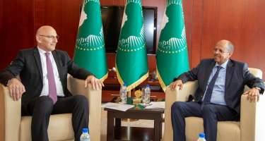 Elçin Əmirbəyov Afrika İttifaqı Komissiyasının sədri ilə görüşdü