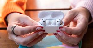 AirPods-un Ən Yaxşı Xüsusiyyətləri Android və Linux-da: Pulsuz LibrePods Proqramı Xəbər şəkili