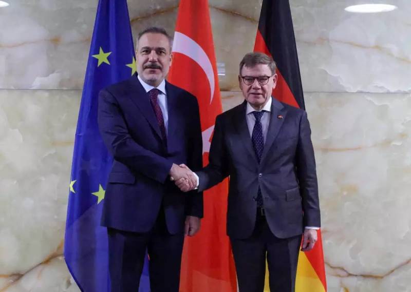 Nazir Hakan Fidan Almaniya Xarici İşlər Naziri Johann Vadephul ilə görüşdü