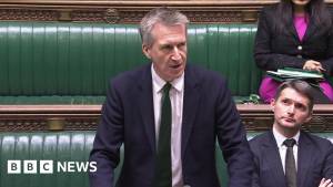 Birləşmiş Krallıq Çin Casusluğuna Qarşı Sərt Xəbərdarlıq Etdi: MI5-in LinkedIn Təhdidi Xəbər şəkili