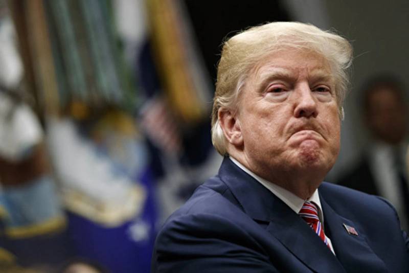 ABŞ paytaxtında Trampın impiçmenti tələbi ilə mitinq keçirilib