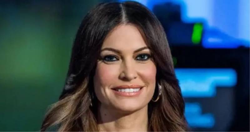 ABŞ Səfiri Kimberly Guilfoyle Şükran Günü Tədbirində: Hər kəsin Diqqətini Çəkən Cəsarətli Geyim