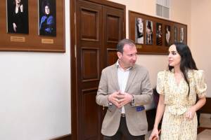 "Art Weekend" çərçivəsində "Nə qədər kifayətdir?" adlı inklüziv rəqs tamaşası təqdim edilib Xəbər şəkili