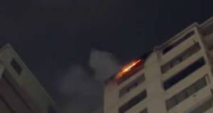 Bakıda yaşayış  binasında yanğın oldu  -VİDEO Xəbər şəkili