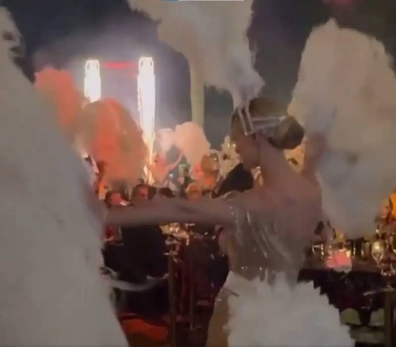 Donald Trampın Təşkil Etdiyi Qeyri-adi Hellouin Ziyafəti: Möhtəşəm Qetsbi Teması