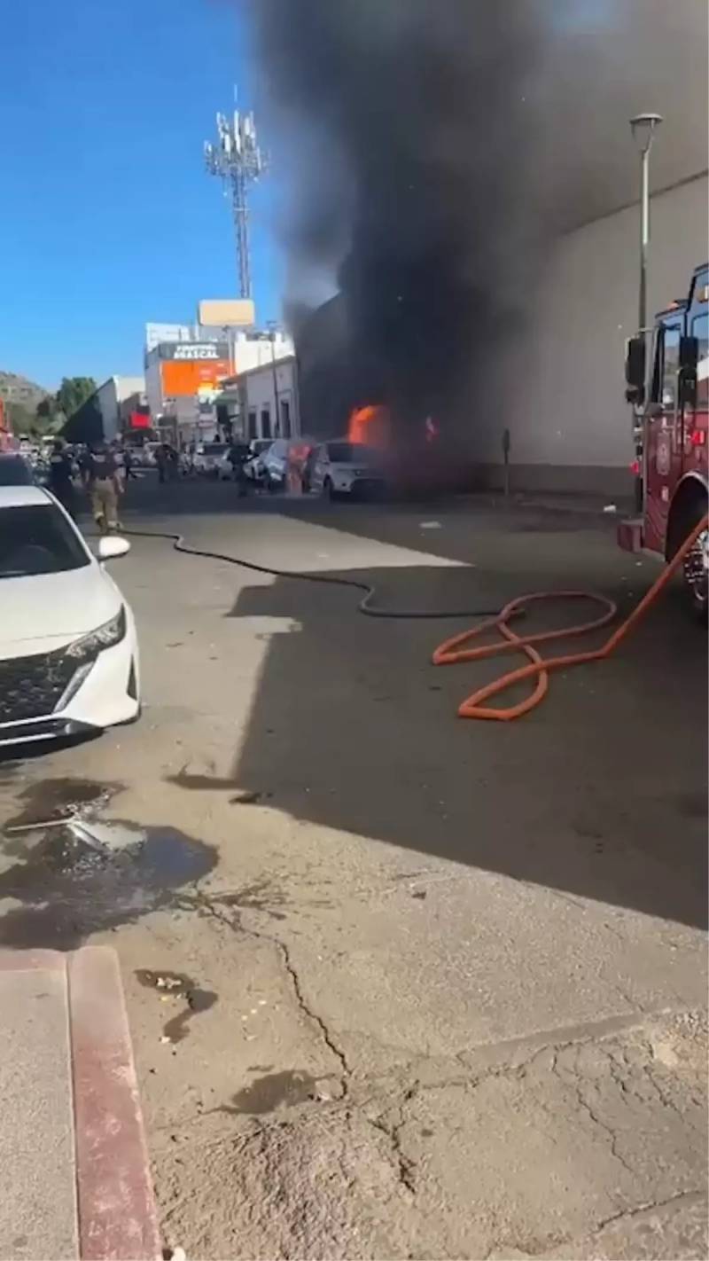 Meksikada dəhşətli market yanğını: “Ölülər Günü” şənlikləri zamanı 23 nəfər həlak oldu Xəbər şəkili