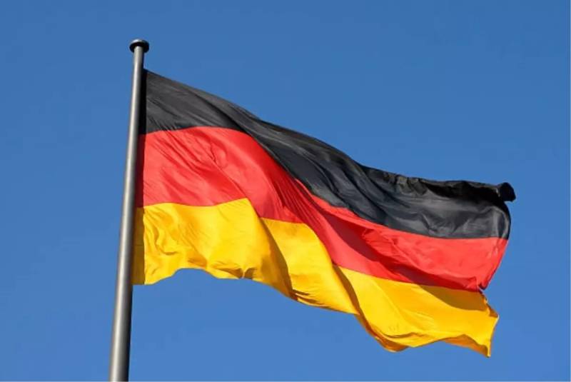 Almaniya İsrailə Qəzzaya Görə Tətbiq Olunan Silah İxracı Məhdudiyyətlərini Ləğv Etdi