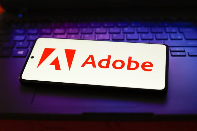 Adobe, 1.9 Milyard Dollara Semrush Şirkətini Satın Alır: Rəqəmsal Marketinqdə Süni İntellekt Strategiyası
