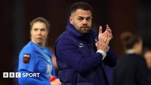 Tottenham Qadınlar Super Liqasında Gözləntiləri Aşır: Arsenal Qarşısında Mühüm Heç-Heçə Xəbər şəkili