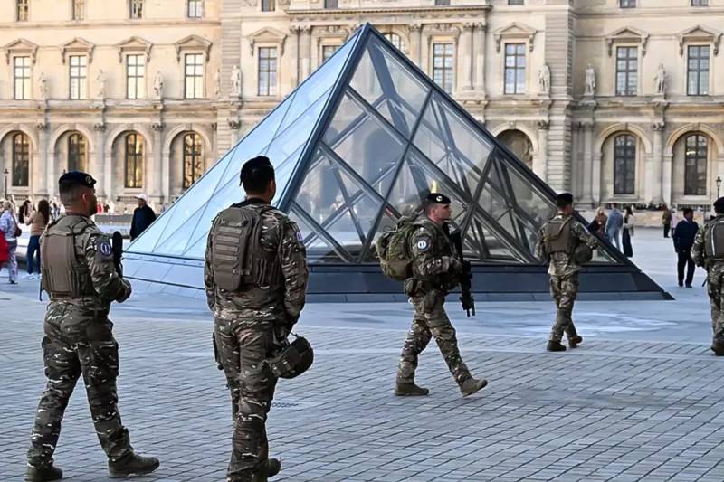 88 Milyon Avroluq Luvr Oğurluğu: Təhlükəsizlik Sisteminin Şifrəsi "LOUVRE" İdi