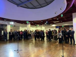 Zəfər Günü ərəfəsində Azərbaycan xalçası Polşa Muzeyinə hədiyyə olunub (FOTO) Xəbər şəkili