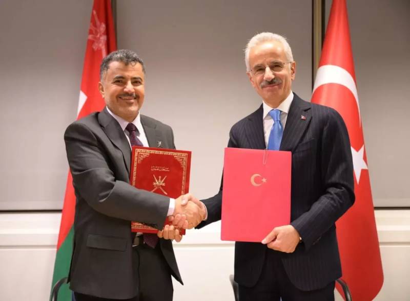 Türkiyə və Oman Arasında Dənizçilikdə Geniş Əməkdaşlıq Müqavilələri İmzalandı: Avropaya Yük Daşınması Güclənir