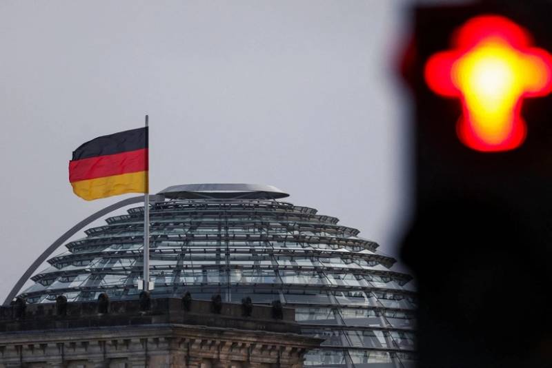 DPA: Bundestaq Ukraynaya rekord məbləğdə yardım nəzərdə tutan 2026-cı ilin büdcəsini təsdiqləyib