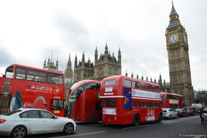 Böyük Britaniyada xalis miqrasiya kəskin şəkildə azalıb