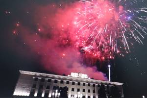 Xankəndidə Zəfərin 5-ci ildönümü münasibətilə atəşfəşanlıq keçirilib (FOTO/VİDEO) Xəbər şəkili