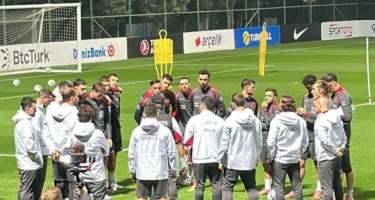 Türkiyə futbolunda rəzalət - Millinin 15 üzvü qatılmadı