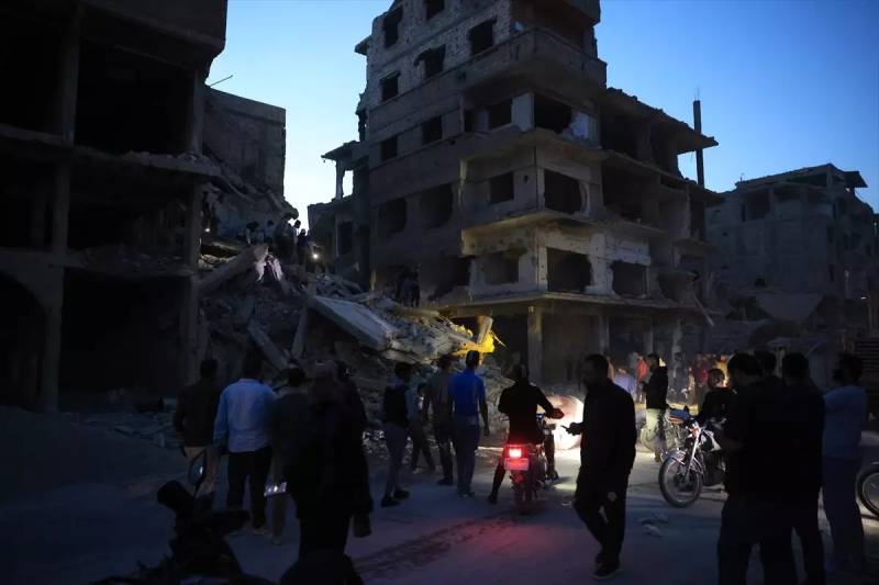 Suriyanın Paytaxtı Şamda, Yermuk Düşərgəsində Bina Niyə Çökdü?