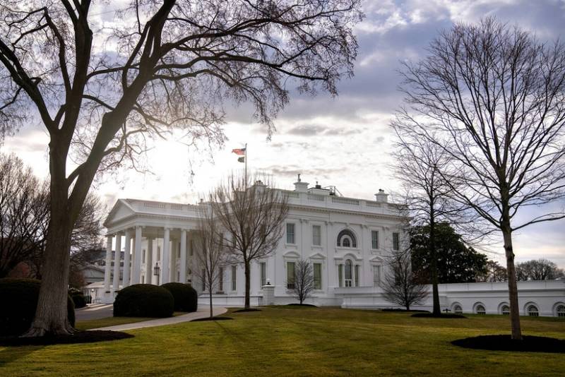 KİV: Tramp Maduronu ələ keçirməklə, neft yataqlarına nəzarət etmək istəyib