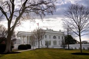 KİV: Tramp Maduronu ələ keçirməklə, neft yataqlarına nəzarət etmək istəyib Xəbər şəkili