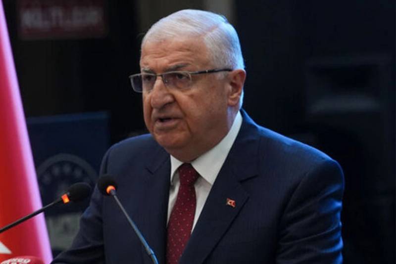 Yaşar Gülər: Təyyarənin "qara qutusu"sunun təhlili iki ay vaxt alacaq