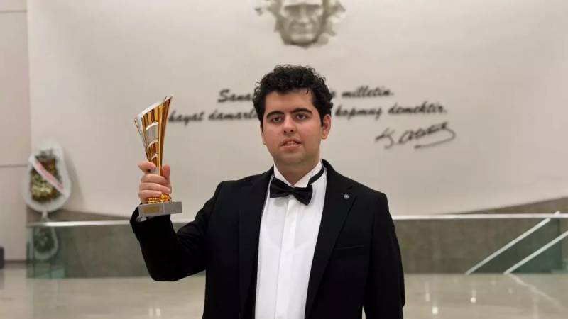 Autizmli Çağrıhan Atyıldız Akordeonda Dünya Üçüncüsü Oldu: Fransada Böyük Uğur