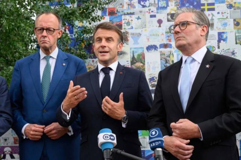 Merts, Starmer və Makron Londonda Ukrayna üzrə məsləhətləşmələrə qatılacaq