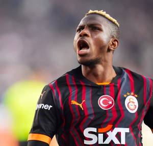 Osimhen derbidə meydana çıxmaq niyyətindədir Xəbər şəkili