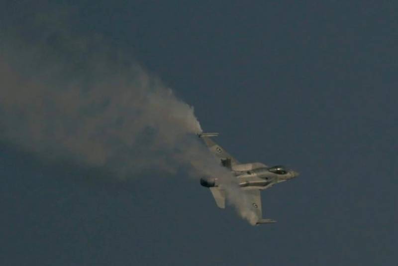 KİV: Kaliforniyada "F-16" qırıcı təyyarəsi qəzaya uğrayıb