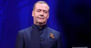 ​“Amerikalılar dəli Aİ-ni tərbiyələndirməyə davam edir” -Medvedev