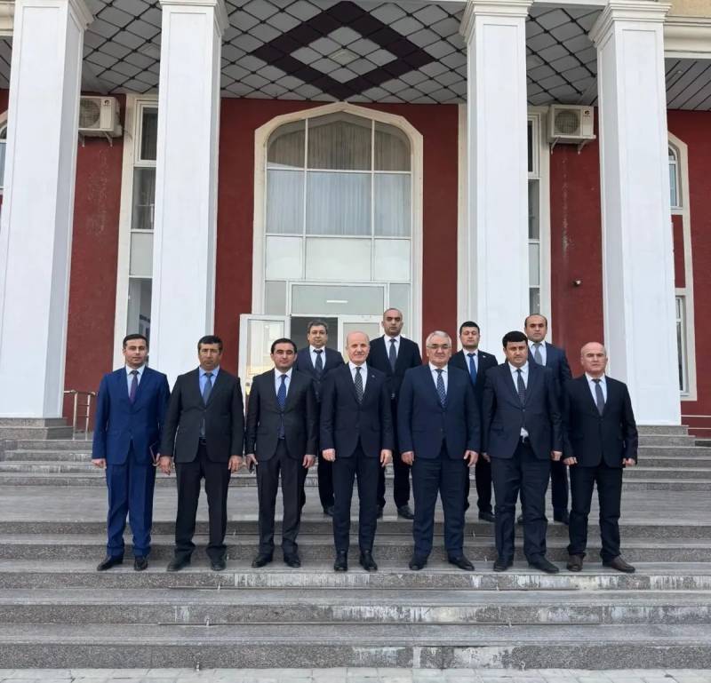 AŞŞ Sədri Erol Özvar Tacikistan Milli Universitetinə Səfər Etdi: Qardaş Universitet Əlaqələrinin Qurulması Prosesi Başladı Xəbər şəkili