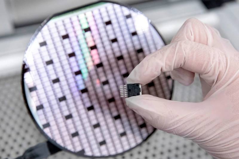 ABŞ Rusiya və Çinə qabaqcıl çiplərin satışını qadağan etmək niyyətindədir