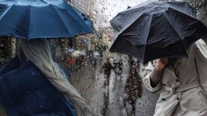 Balkanlardan Gələn Hava Dəyişikliyi: Meteorologiya Ani Sel, Fırtına və İldırım Təhlükəsi Barədə Xəbərdarlıq Edir Xəbər şəkili