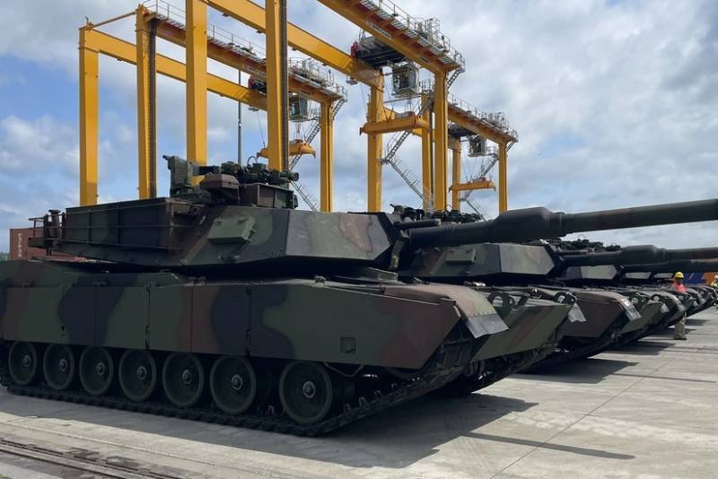 Polşa ABŞ-dən daha 32 "Abrams" tankını alıb