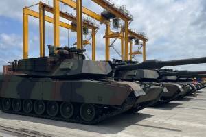 Polşa ABŞ-dən daha 32 "Abrams" tankını alıb Xəbər şəkili